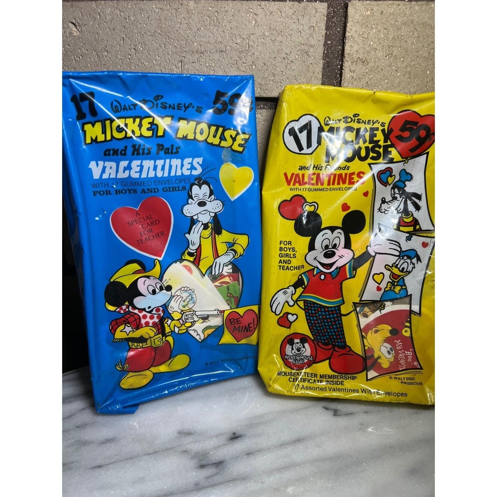 VTG 70s Walt Disney Mickey Mouse and His Pals Valentines w/Envelopes UNOPENED